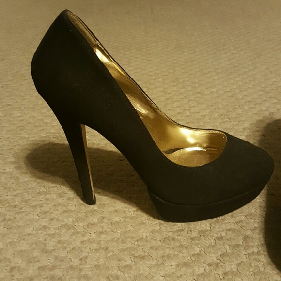 Heels - Picture 3 of 4